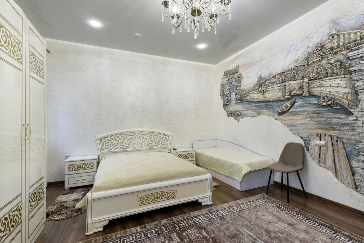 Апартаменти В Старому Місті Sweet House Kamianets-Podilskyi Exterior photo