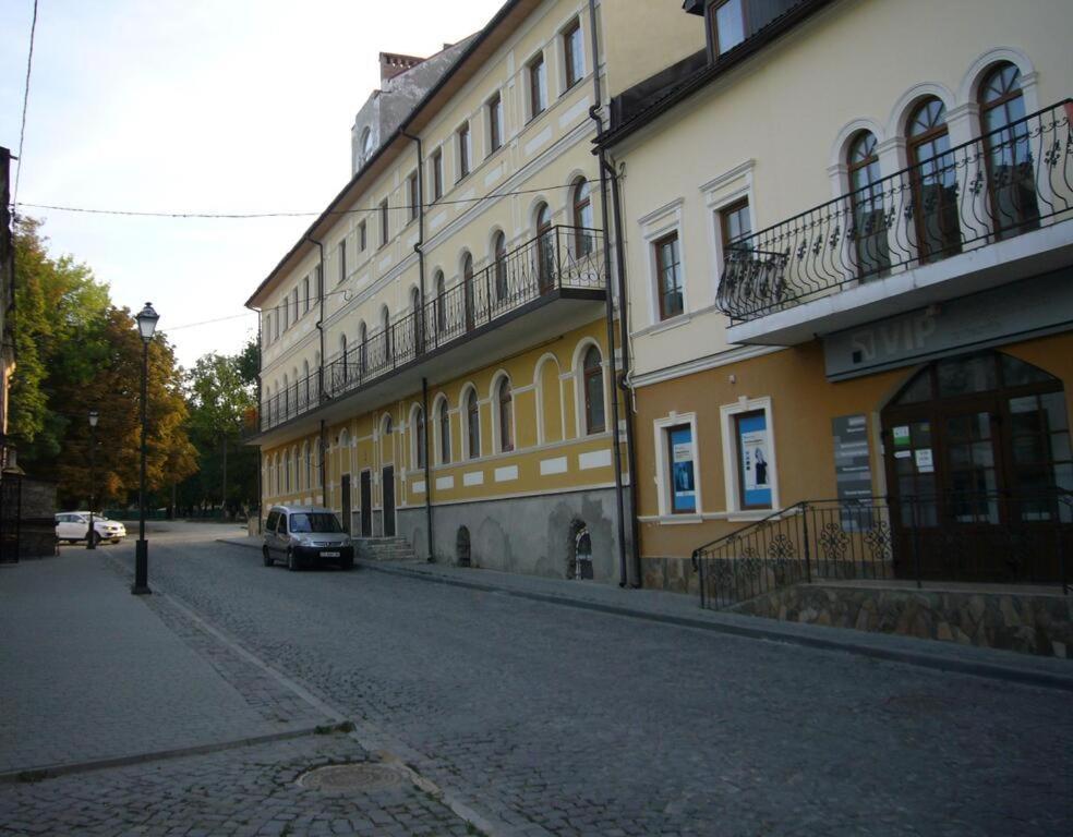 Апартаменти В Старому Місті Sweet House Kamianets-Podilskyi Exterior photo