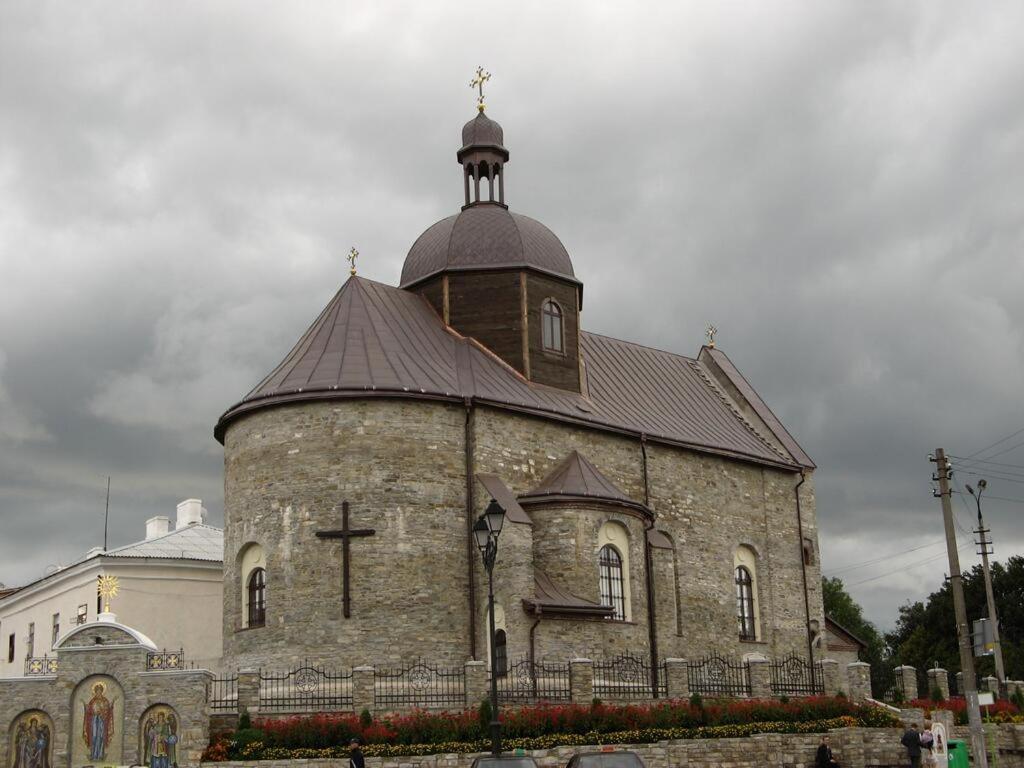 Апартаменти В Старому Місті Sweet House Kamianets-Podilskyi Exterior photo